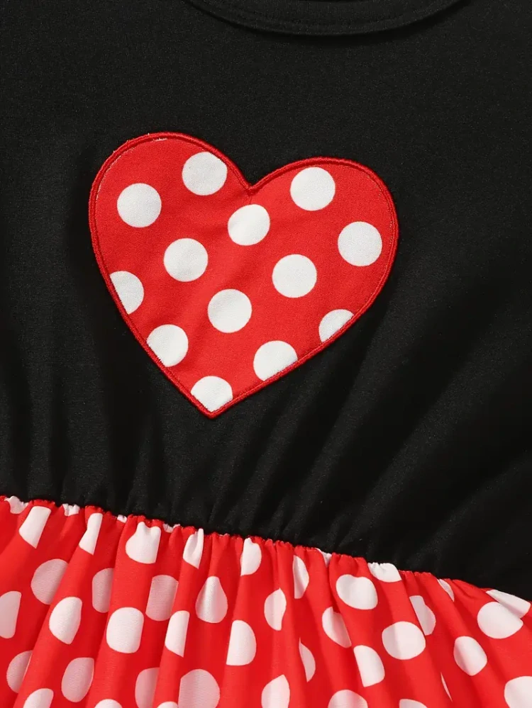 Šaty puntíkované se srdíčkem
